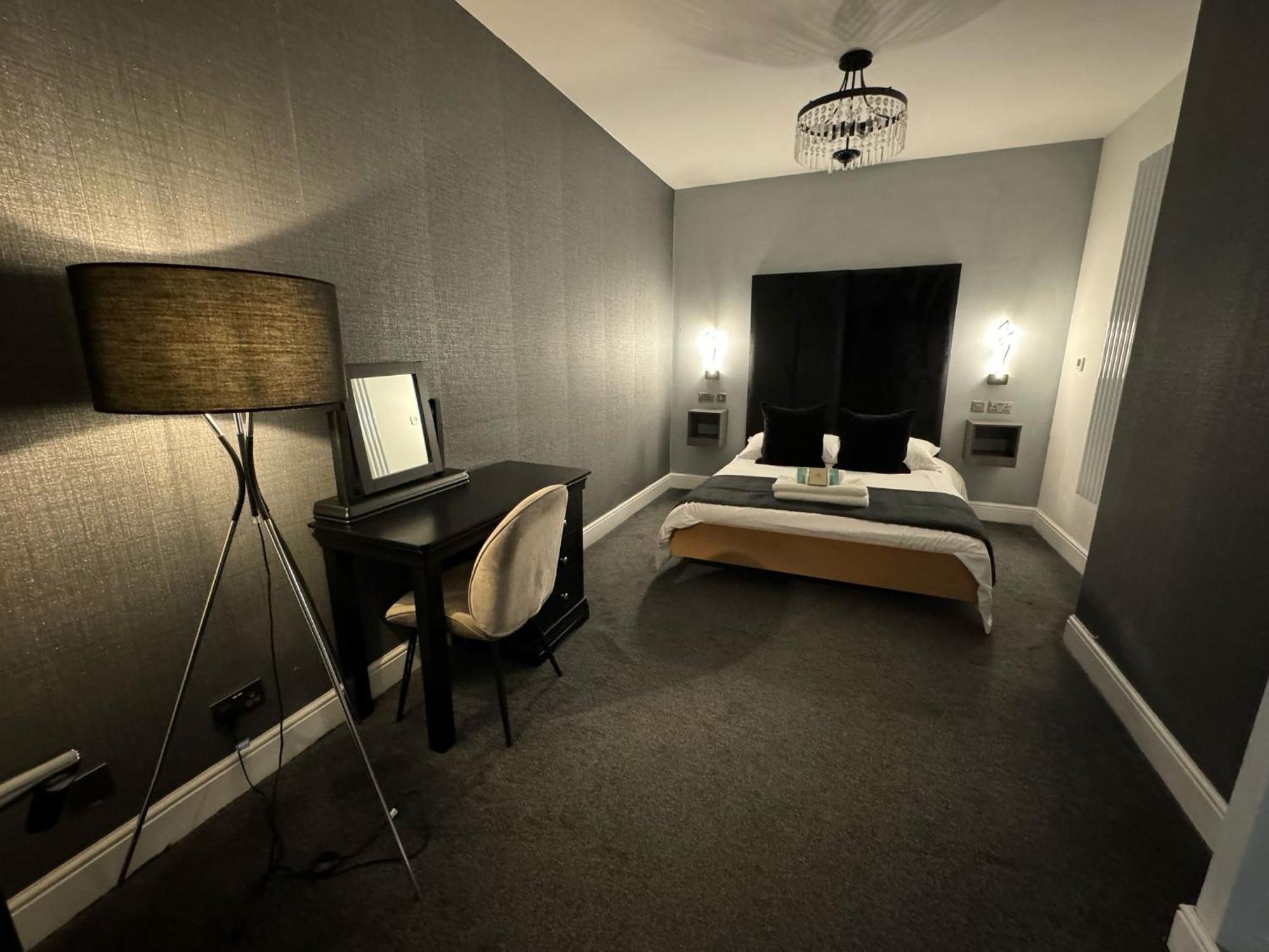 Royal Mile Apartment 2Bedroom Edimburgo Exterior foto